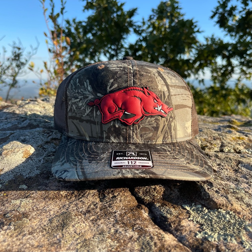 Arkansas Razorbacks 3D Patterned Snapback Trucker Hat- Realtree Max-1/ Brown